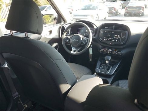 New 2025 Kia Soul LX image 13