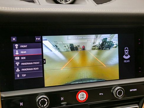 Certified 2023 Porsche Macan S AWD/4WD image 30