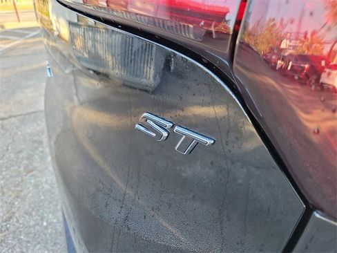 Used 2024 Buick Encore GX Sport Touring image 8