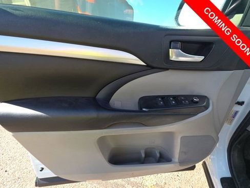 Used 2017 Toyota Highlander XLE w/ Protection Package #3 AWD/4WD image 10