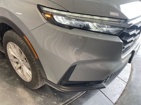 Used 2025 Honda CR-V EX image 11