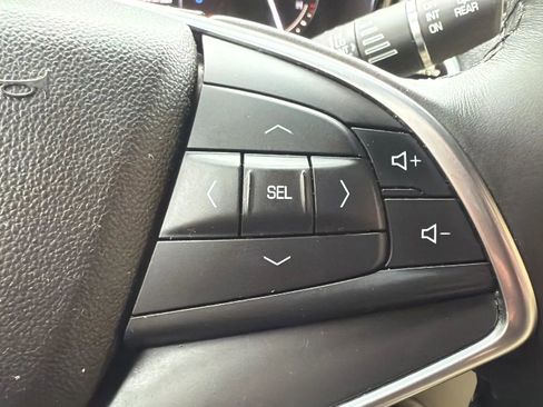 Used 2017 Cadillac XT5 FWD image 11