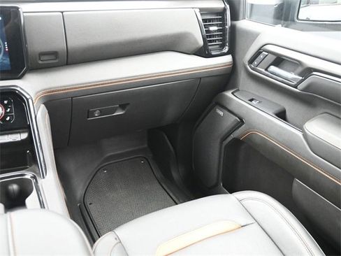 Used 2024 GMC Sierra 2500 AT4 w/ AT4 Premium Plus Package image 24