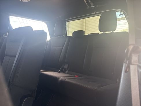 Used 2020 Ford Expedition XLT image 14