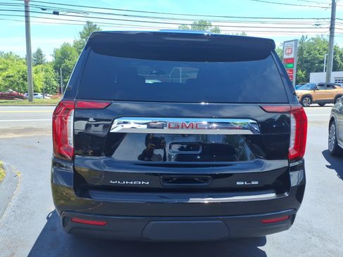 Used 2021 GMC Yukon SLE w/ Gmc Pro Safety Plus Package AWD/4WD image 6