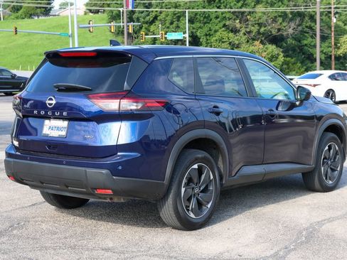 Used 2025 Nissan Rogue SV AWD/4WD image 26
