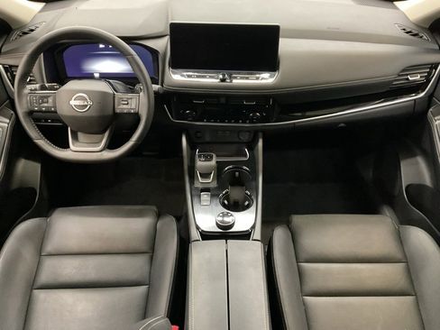 Used 2025 Nissan Rogue SL image 16