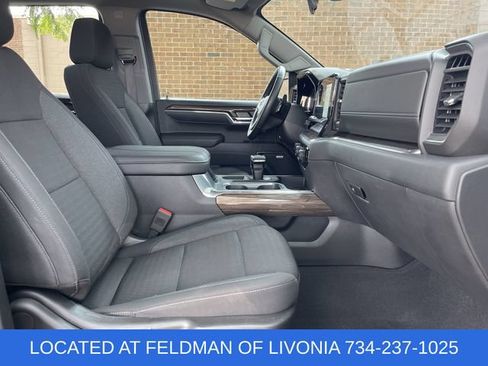 Used 2024 Chevrolet Silverado 1500 LT Trail Boss w/ Convenience Package II AWD/4WD image 29