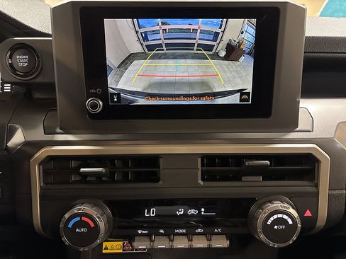 New 2026 Toyota Tacoma SR5 w/ SR5 Upgrade Package AWD/4WD image 11