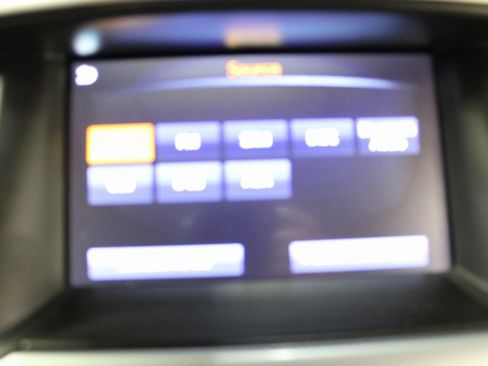 Used 2020 Nissan Pathfinder SL image 27