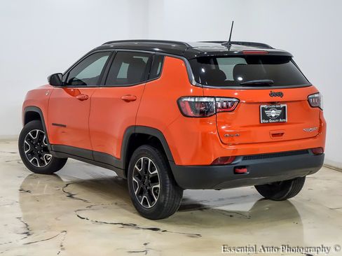 Used 2021 Jeep Compass Trailhawk w/ Sun and Sound Group AWD/4WD image 10