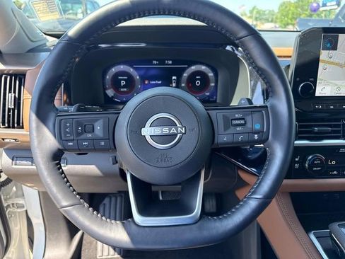 Used 2024 Nissan Pathfinder Platinum w/ Cargo Package AWD/4WD image 31