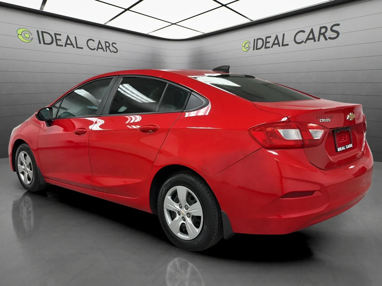 Used 2017 Chevrolet Cruze LS FWD image 7