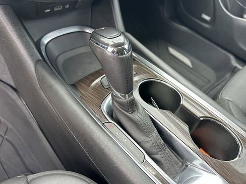 Used 2019 Chevrolet Malibu Premier FWD image 21