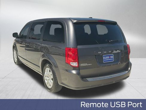 Used 2018 Dodge Grand Caravan SE w/ UConnect Hands-Free Group FWD image 11