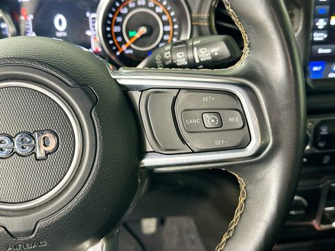 Certified 2022 Jeep Wrangler Unlimited Sahara AWD/4WD image 13