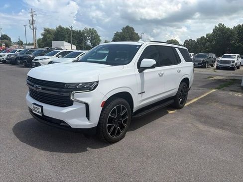 Used 2022 Chevrolet Tahoe RST w/ Luxury Package AWD/4WD image 2