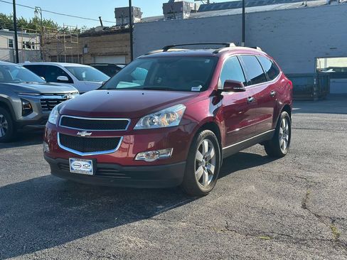 Used 2011 Chevrolet Traverse LT w/ Red Premiere Package FWD image 6