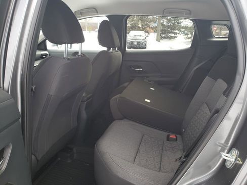 Certified 2025 Nissan Kicks SV image 17