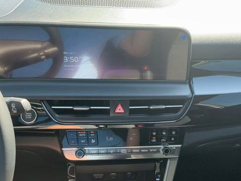 Certified 2025 Kia Seltos X-Line AWD/4WD image 16