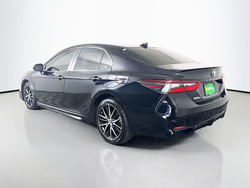 Used 2023 Toyota Camry SE FWD image 7