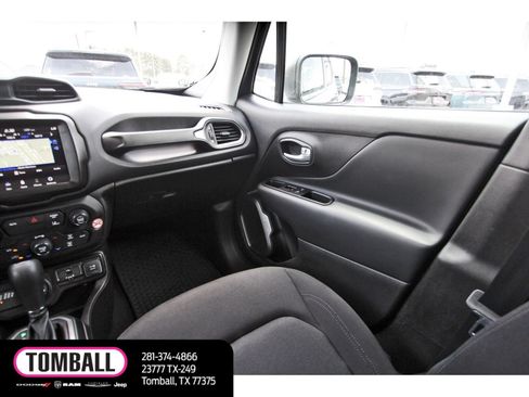 Used 2023 Jeep Renegade Latitude AWD/4WD image 11