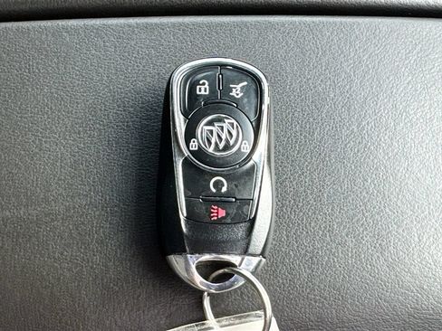 Used 2019 Buick Envision Essence w/ LPO, Active Package AWD/4WD image 32