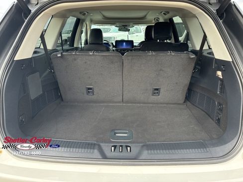 Used 2025 Lincoln Aviator 2WD image 11