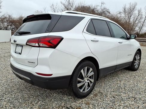 Used 2023 Chevrolet Equinox Premier image 9