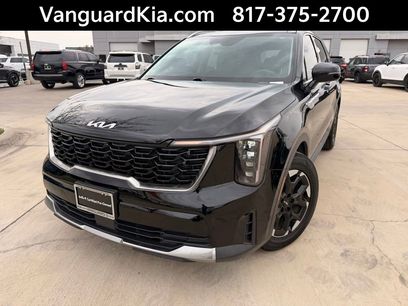 Certified 2025 Kia Sorento S w/ Panoramic Sunroof Package