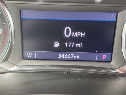 Used 2023 Chevrolet Traverse LT image 23