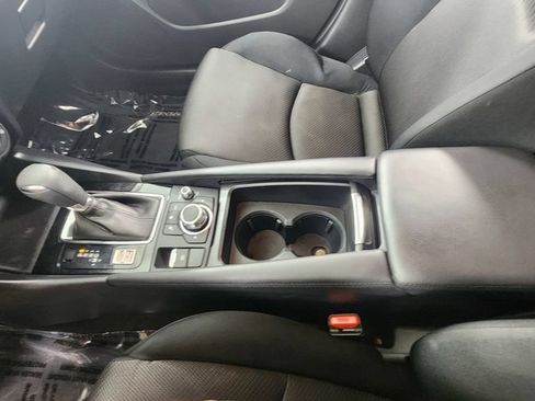 Used 2017 MAZDA MAZDA3 Sport FWD image 27