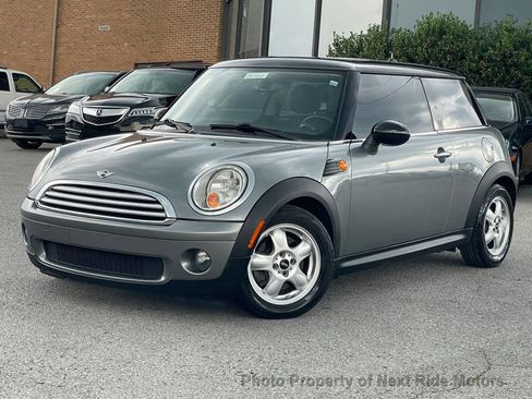 Used 2010 MINI Cooper Hardtop image 7