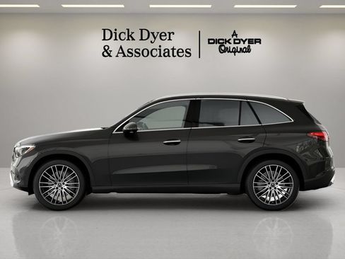 Used 2026 Mercedes-Benz GLC 300 image 23