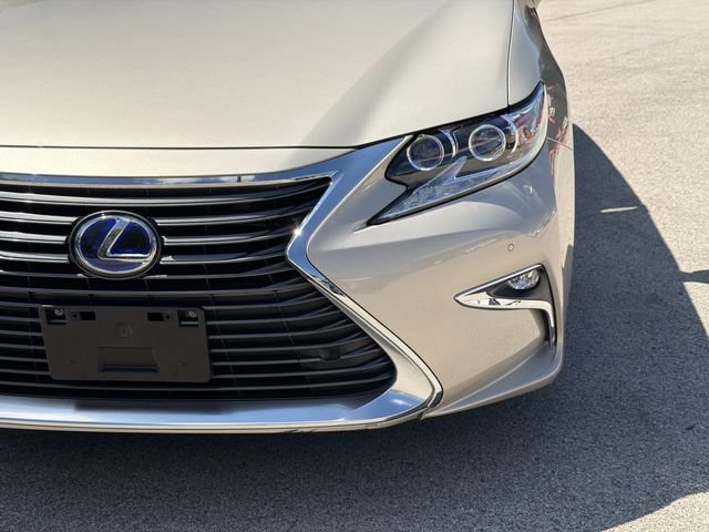 Used 2018 Lexus ES 300h FWD image 9