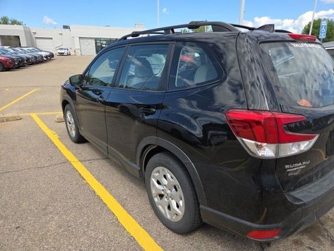 Used 2021 Subaru Forester w/ Popular Package #1 AWD/4WD image 4
