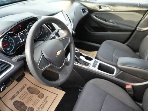 Used 2017 Chevrolet Cruze LS image 12