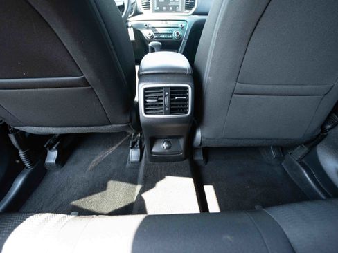 Used 2020 Kia Sportage LX FWD image 22
