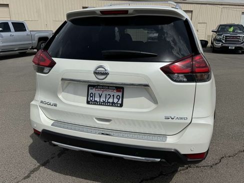 Used 2019 Nissan Rogue SV w/ Sun & Sound Touring Package AWD/4WD image 8