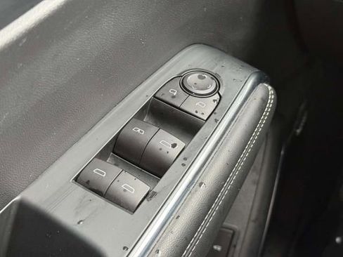 Used 2024 GMC Acadia Elevation w/ Trailering Package AWD/4WD image 19
