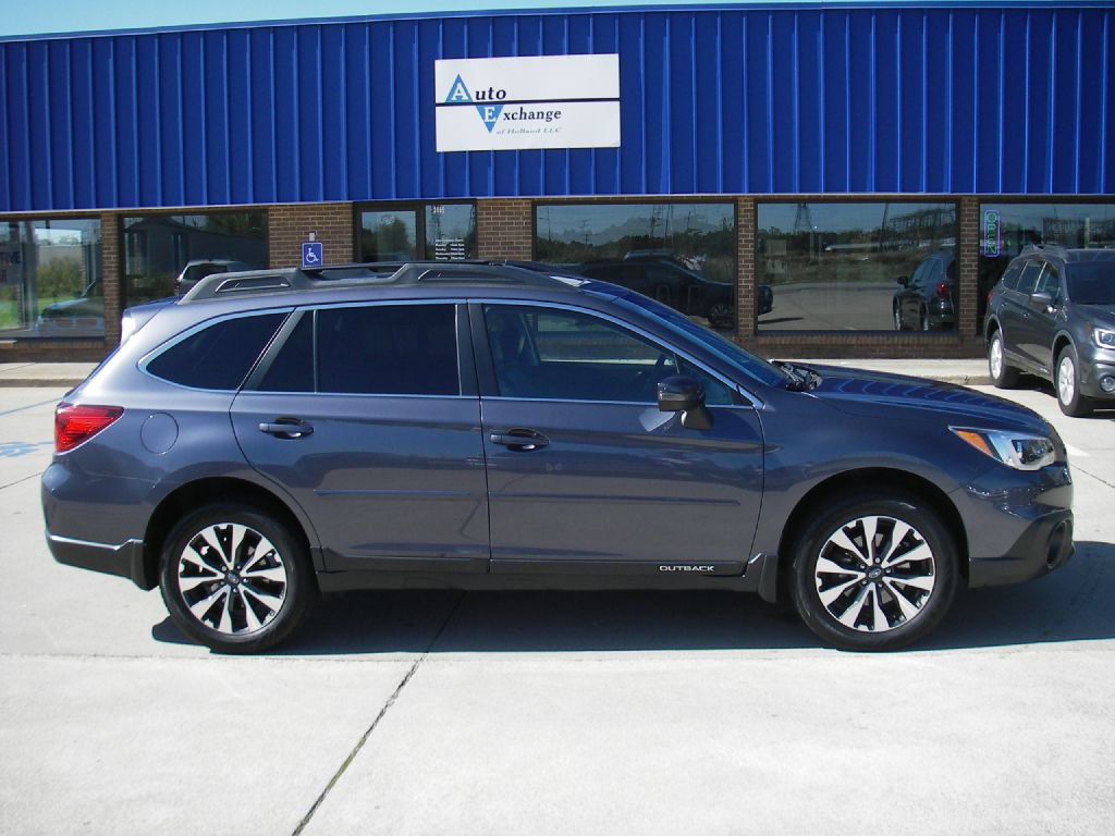 Used 2016 Subaru Outback 2.5i Limited AWD/4WD image 4