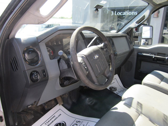 Used 2014 Ford F550 2WD Regular Cab Super Duty image 6