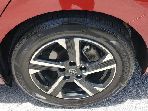 Used 2024 Nissan Sentra SV image 7