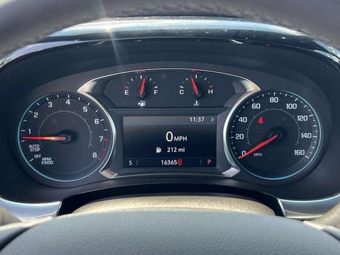 Certified 2023 Chevrolet Traverse LT FWD image 27