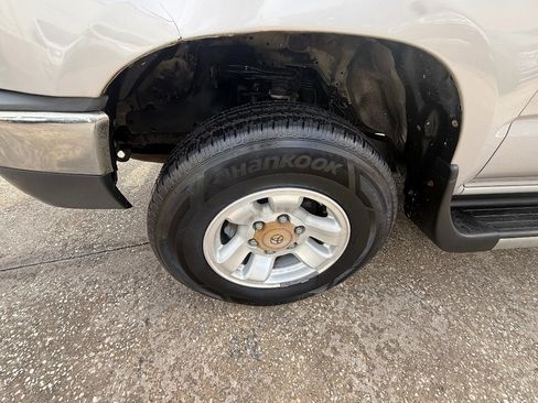 Used 2000 Toyota 4Runner 2WD image 10