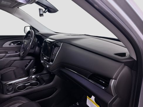 Used 2020 Chevrolet Traverse LT w/ LT Premium Package image 30