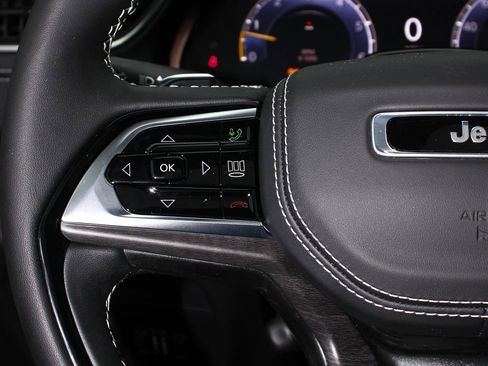 New 2025 Jeep Grand Cherokee L Overland image 21