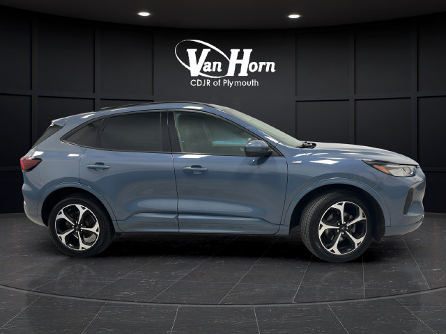 Used 2024 Ford Escape ST-Line Select w/ Tech Pack #2 AWD/4WD image 8