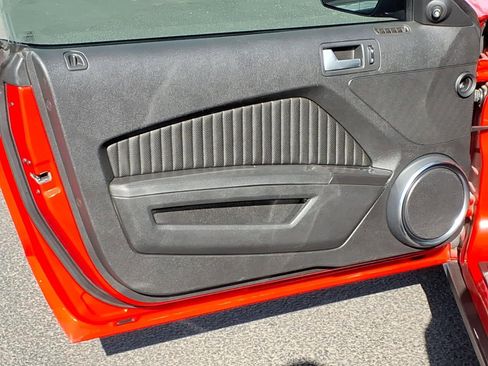 Used 2011 Ford Mustang Shelby GT500 w/ SVT Performance Pkg image 20