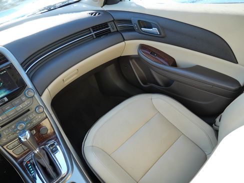 Used 2013 Chevrolet Malibu LT image 11